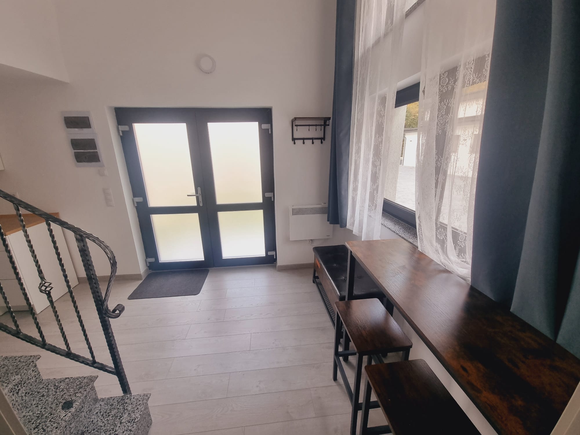 0ed53d78-9f3a-4dac-9a1f-9bd44105dc0e