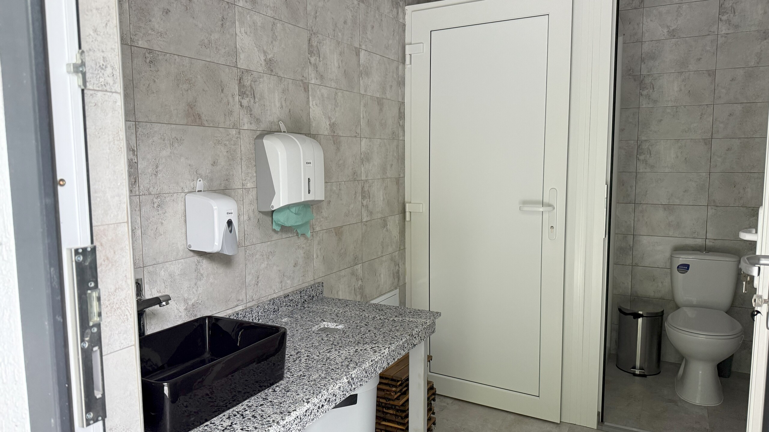 bai_exterioare_1_cropped